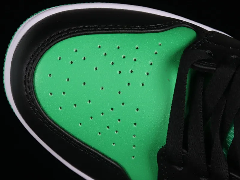 All categories Air Jordan Jordan series basketball shoes Air Jordan 1 Low Z version Air Jordan 1 Low "Lucky Green" AJ1 Joe 1 black and green low-top basketball shoes 553558-065